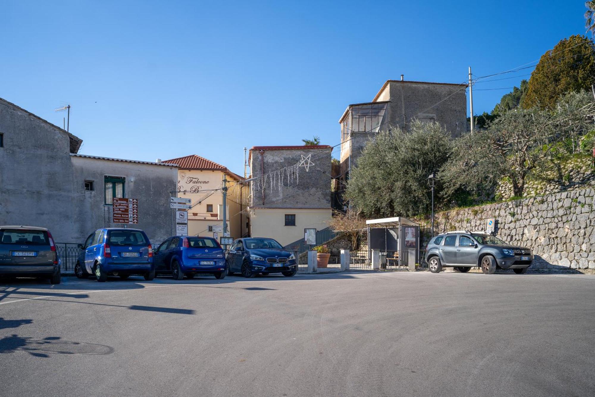 Minuta Skyline Apartment Pontone Bagian luar foto