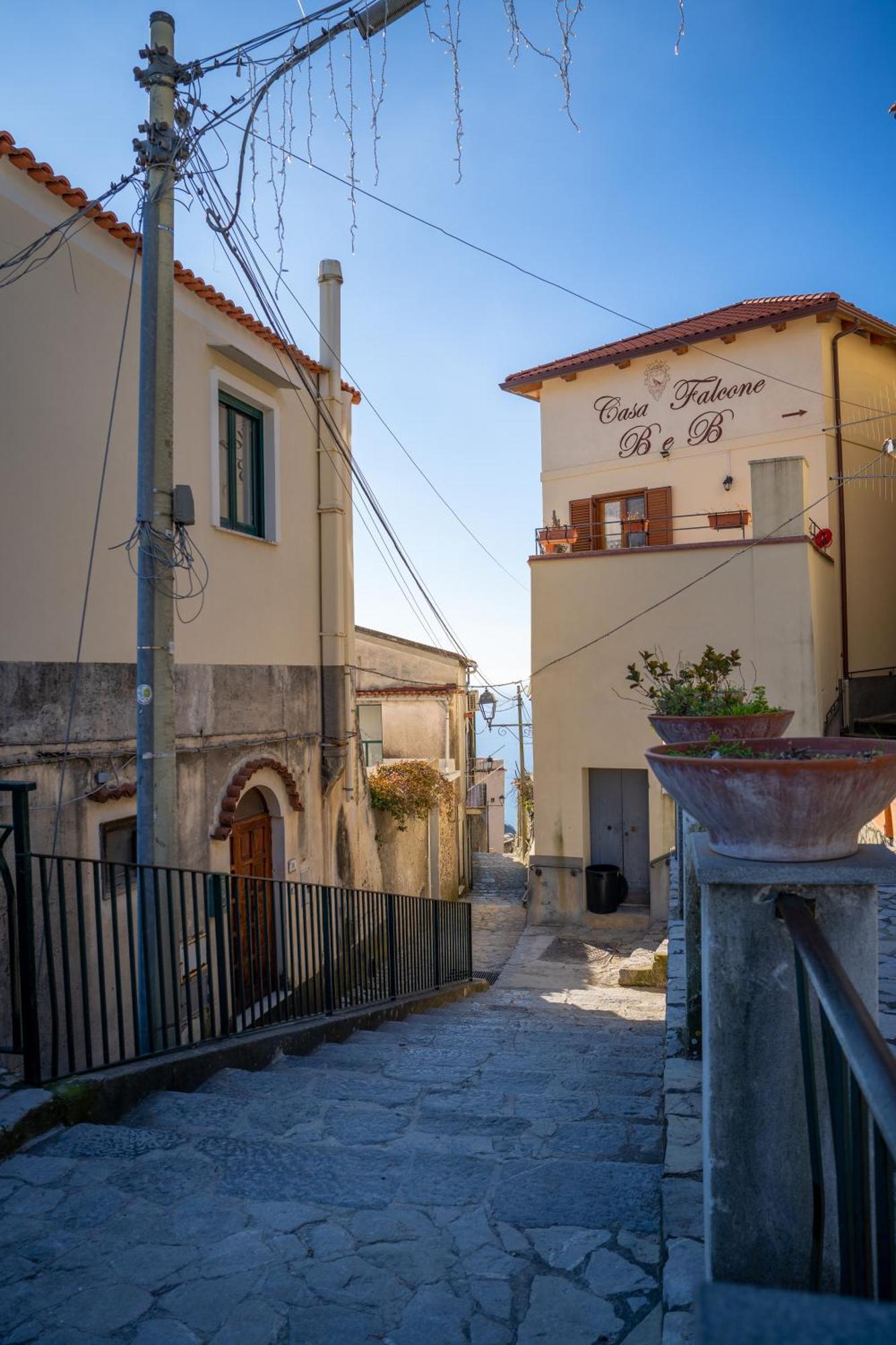 Minuta Skyline Apartment Pontone Bagian luar foto