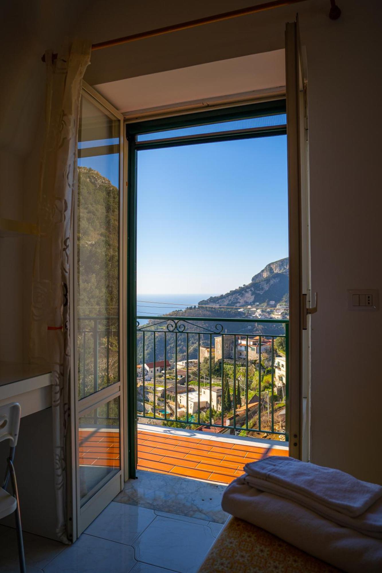 Minuta Skyline Apartment Pontone Bagian luar foto