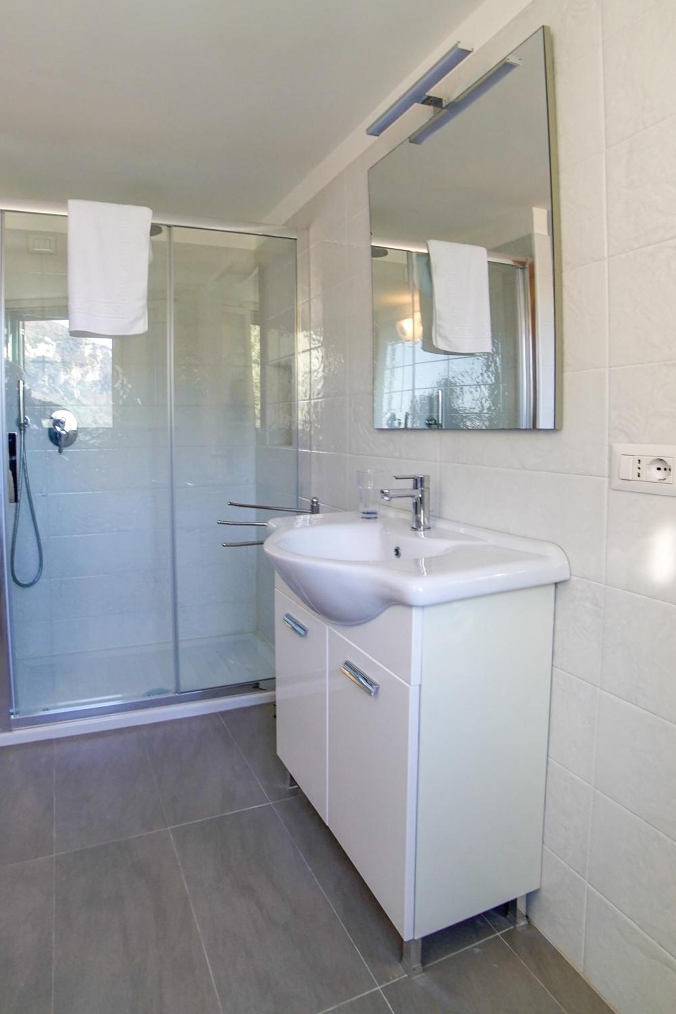 Minuta Skyline Apartment Pontone Bagian luar foto
